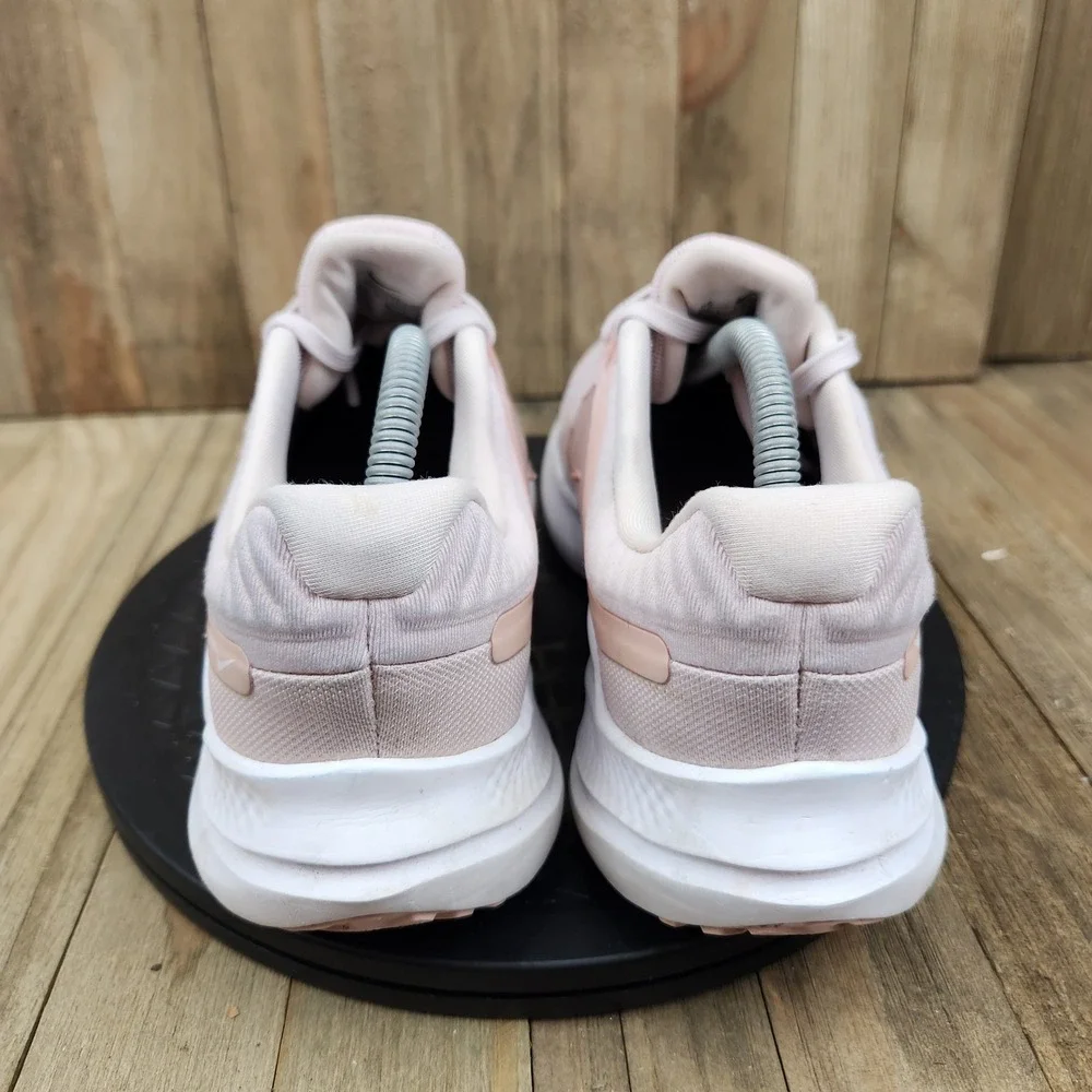 Nike Quest 5 Running Shoes Womens size 6.5 Running Shoes Pink White DD9291-600